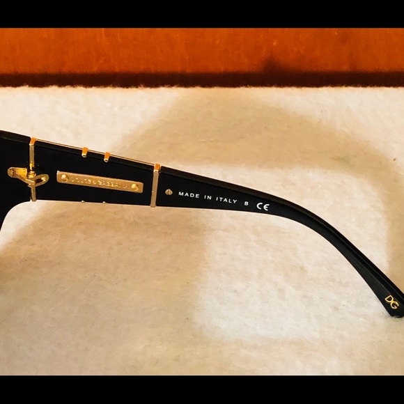 Authentic Dolce Gabbana Sunglasses 😍 - Picture 4 of 7